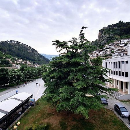 Magda Studio In Berat Center Luaran gambar