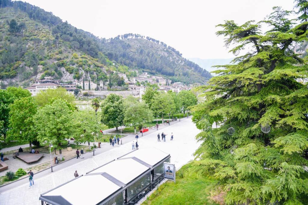 Magda Studio In Berat Center Luaran gambar