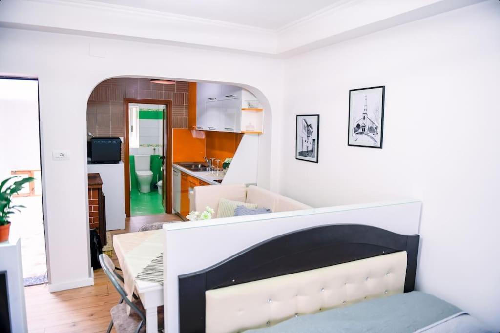 Magda Studio In Berat Center Luaran gambar