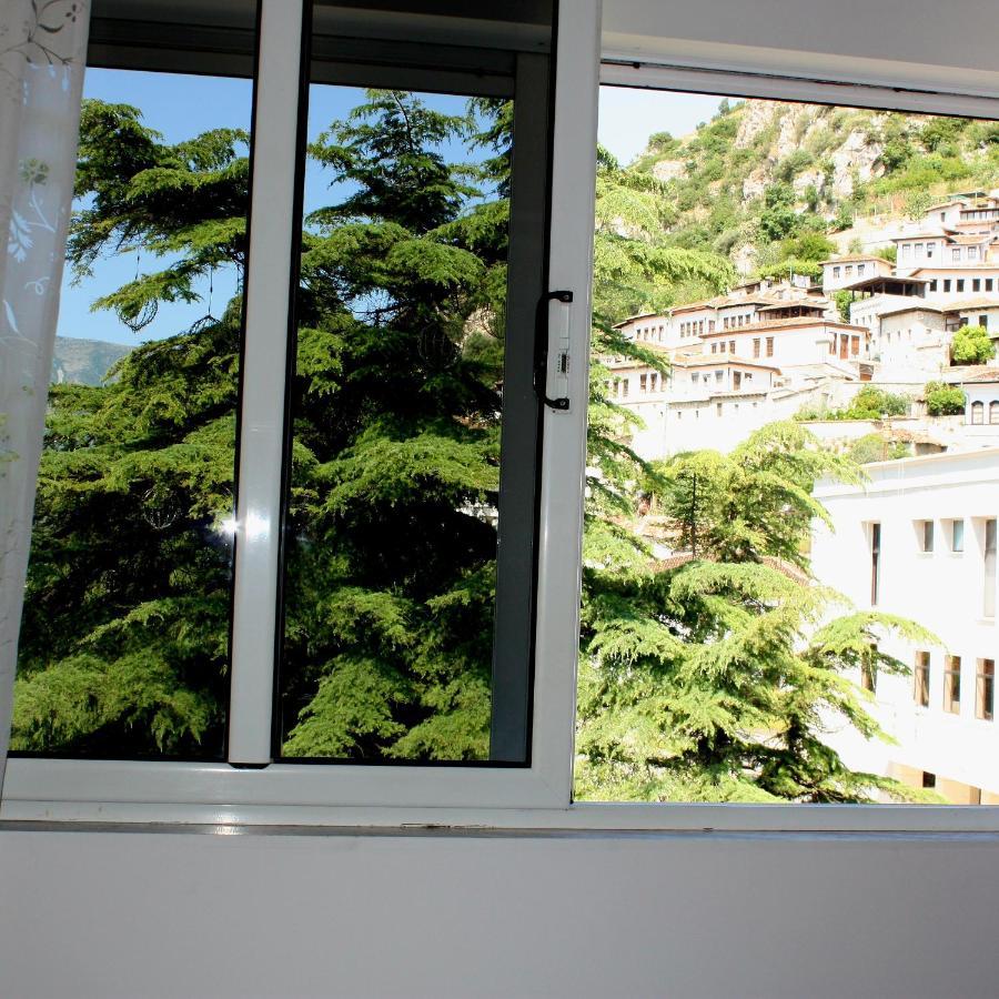 Magda Studio In Berat Center Luaran gambar